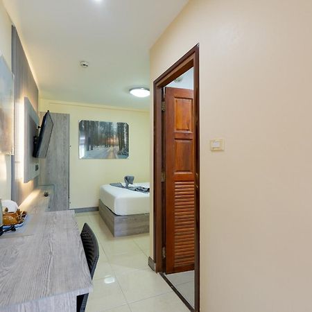 Square One Hotel Patong Dış mekan fotoğraf