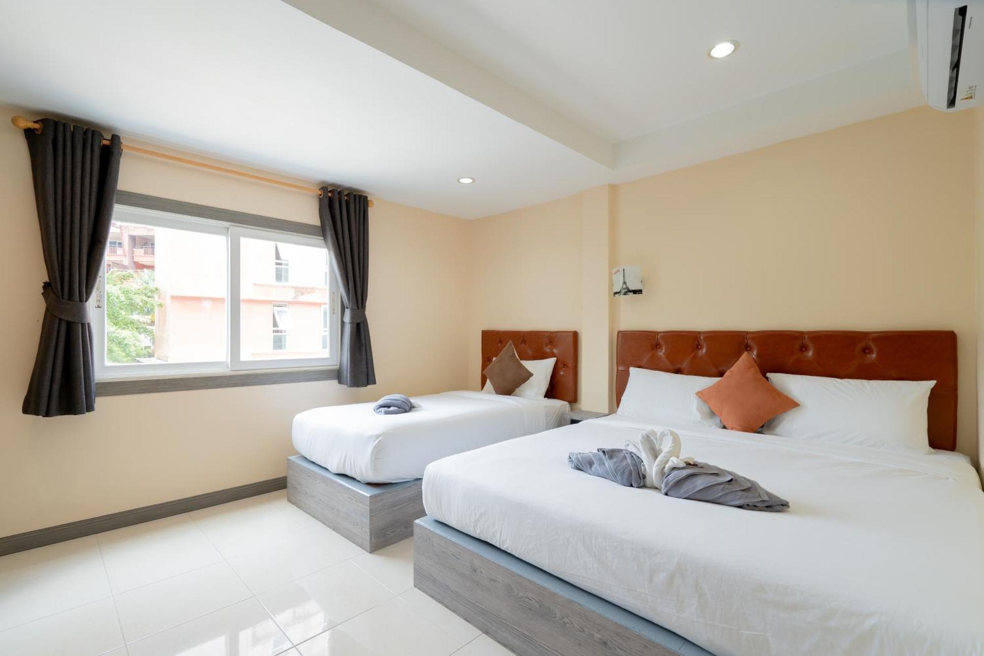 Square One Hotel Patong Dış mekan fotoğraf