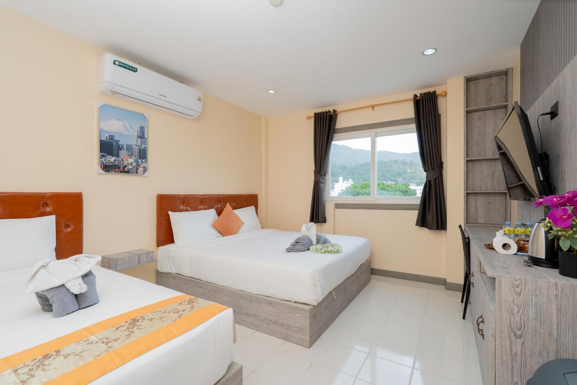 Square One Hotel Patong Dış mekan fotoğraf