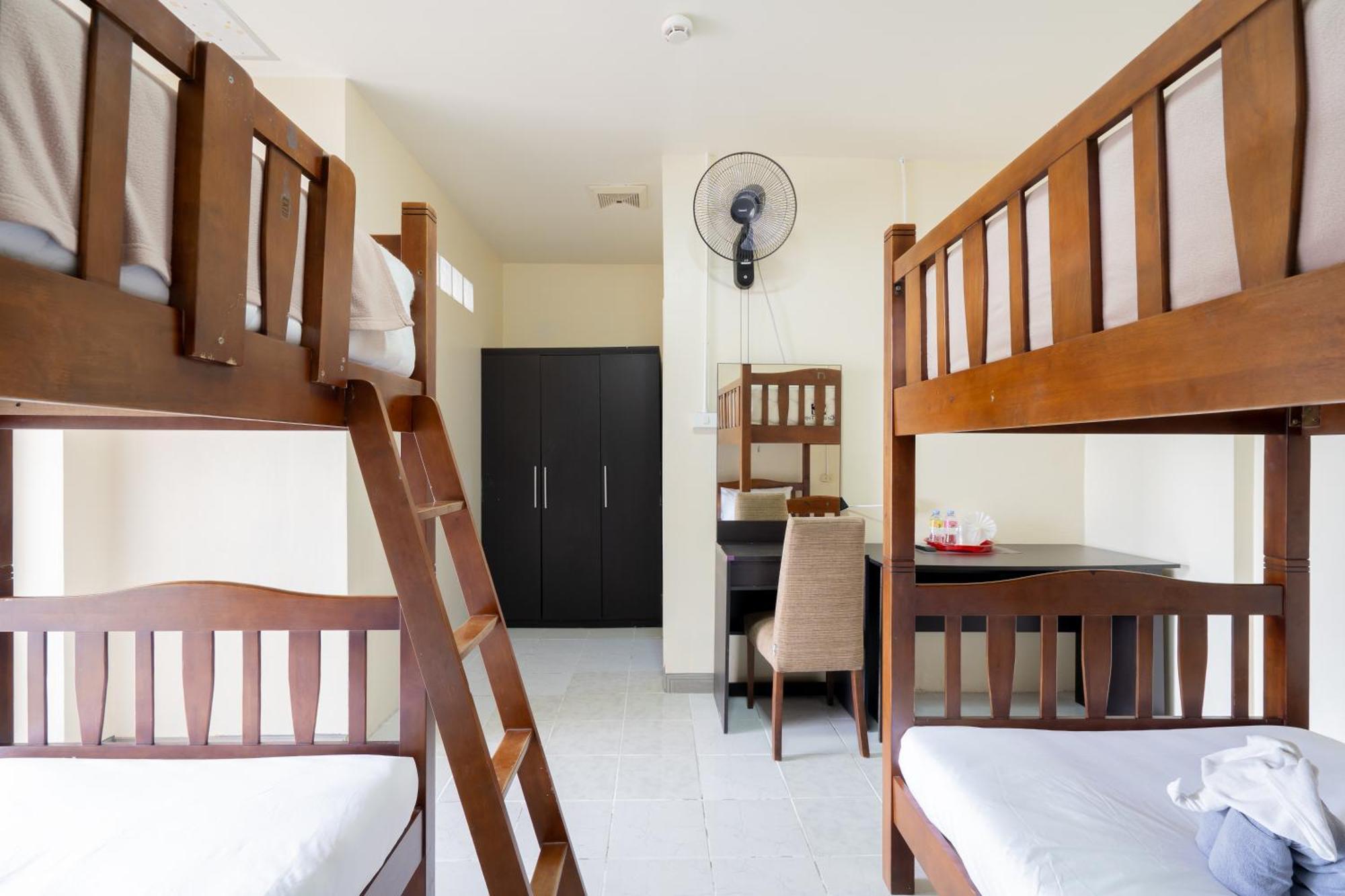 Square One Hotel Patong Dış mekan fotoğraf