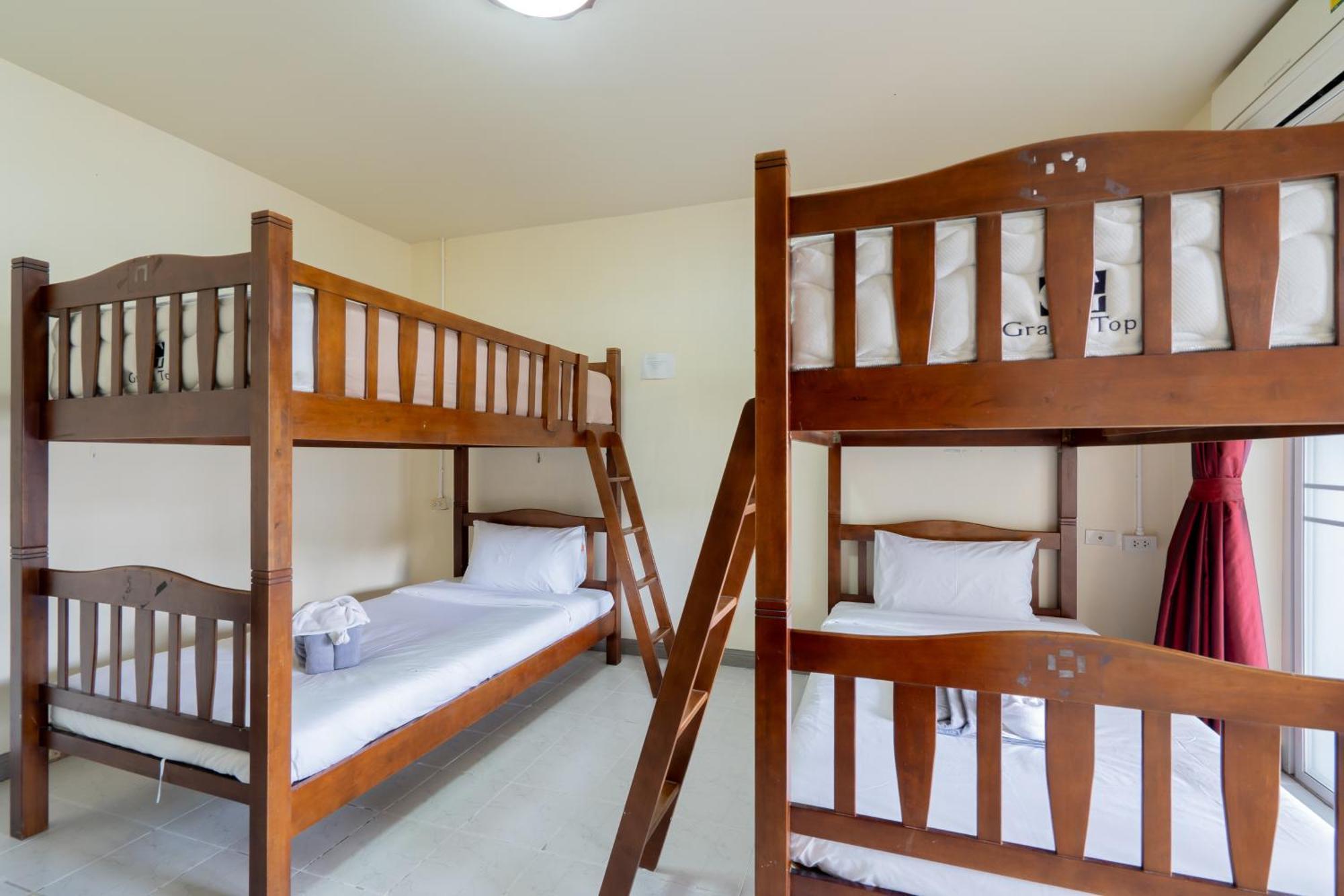 Square One Hotel Patong Dış mekan fotoğraf