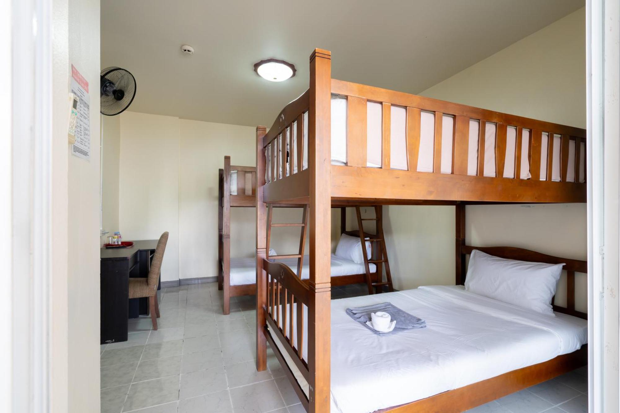 Square One Hotel Patong Dış mekan fotoğraf