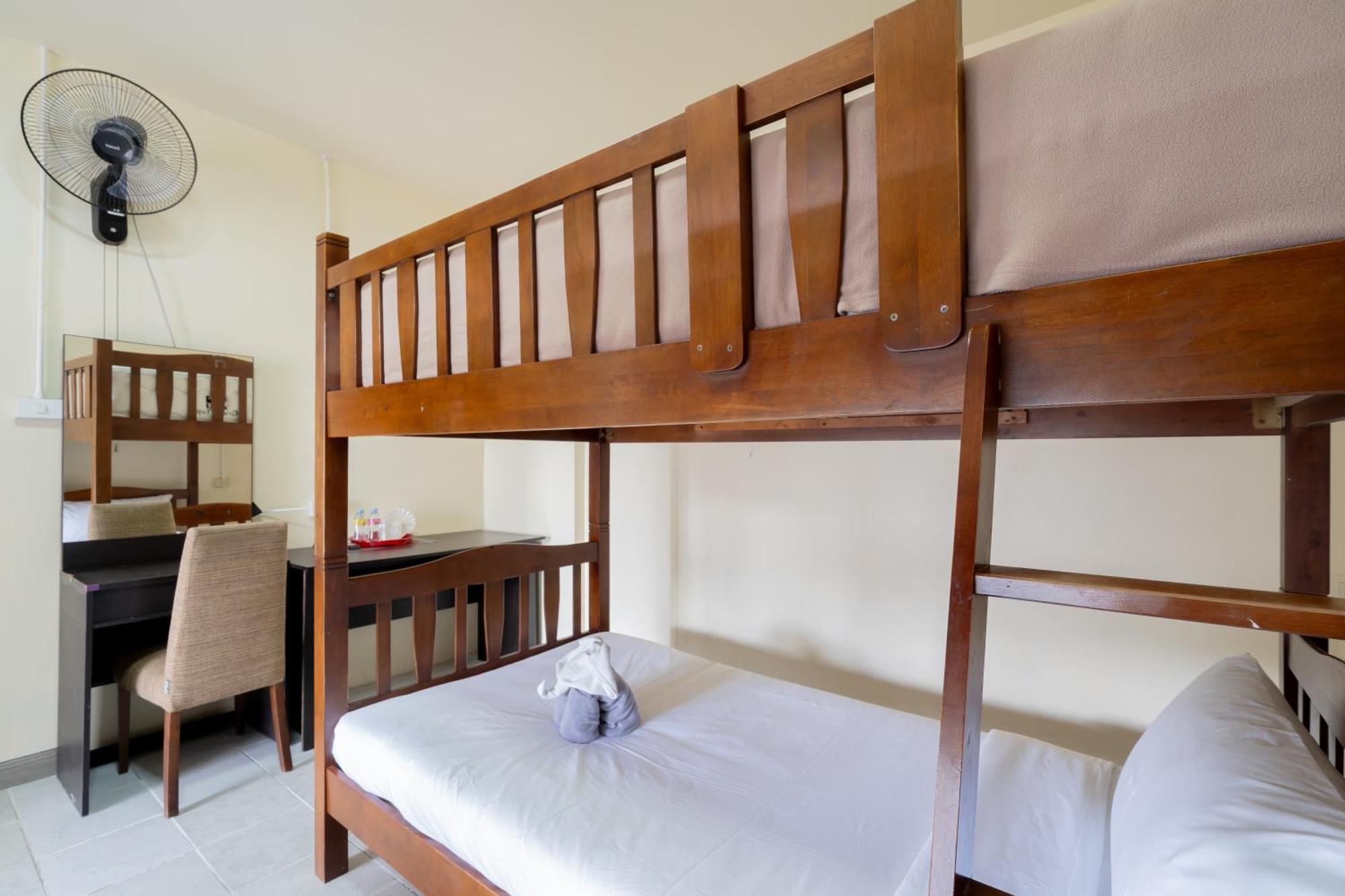 Square One Hotel Patong Dış mekan fotoğraf