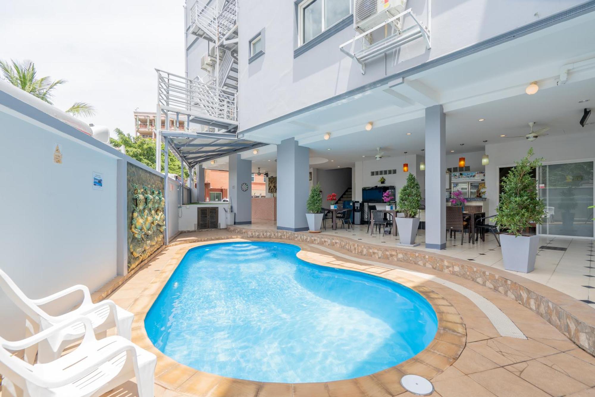 Square One Hotel Patong Dış mekan fotoğraf
