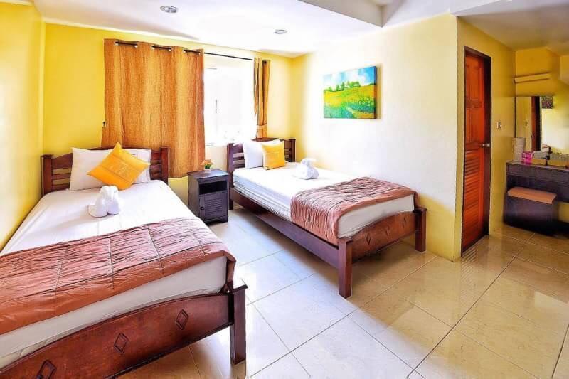 Square One Hotel Patong Dış mekan fotoğraf