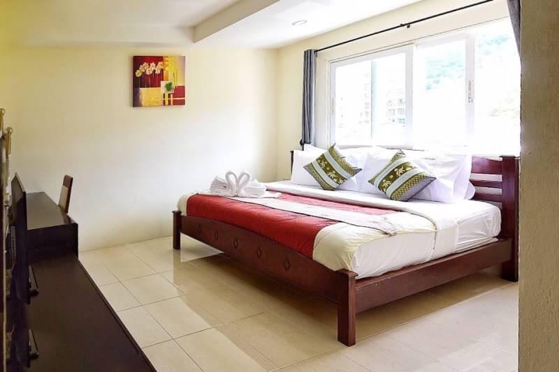 Square One Hotel Patong Dış mekan fotoğraf