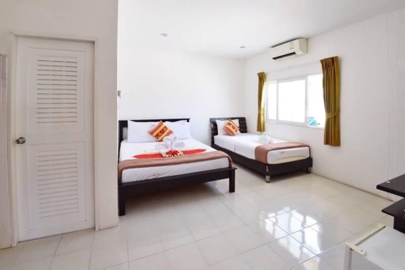 Square One Hotel Patong Dış mekan fotoğraf