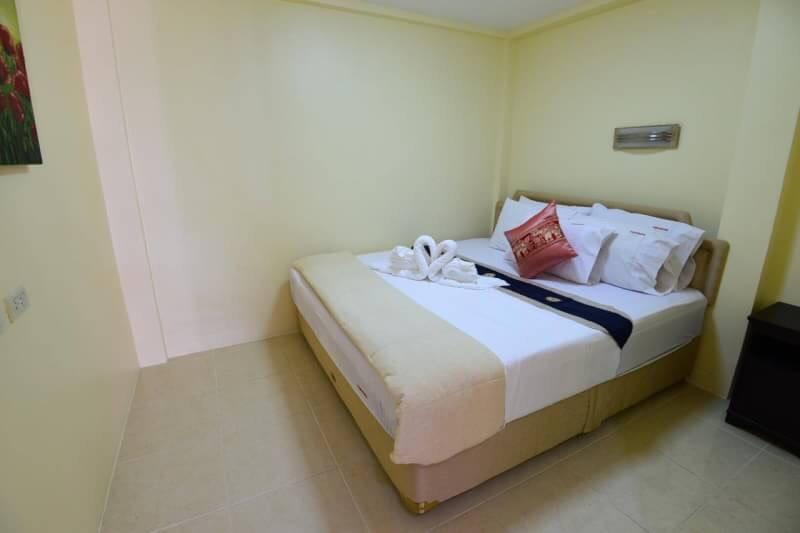 Square One Hotel Patong Dış mekan fotoğraf